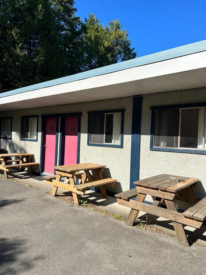 Dolphin Motel Tofino Exterior foto
